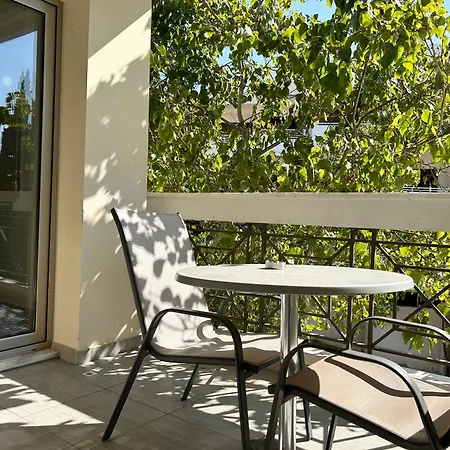 Sun Julz Apartments On The Beach Paphos Exterior photo